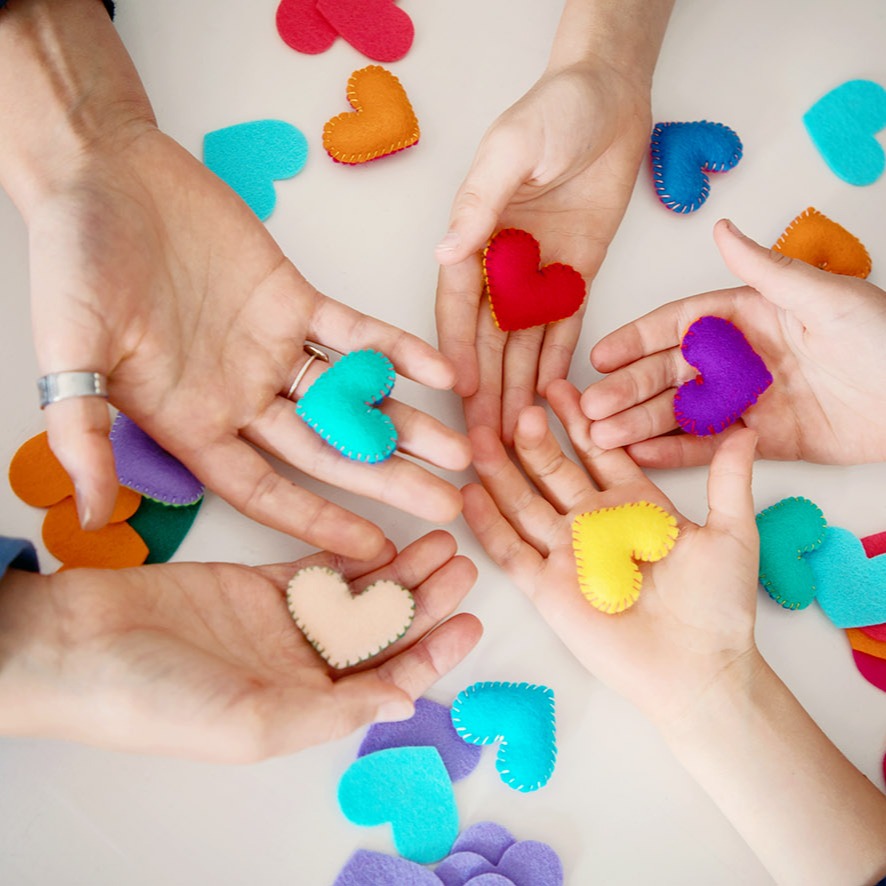 /Make a heart craft stall